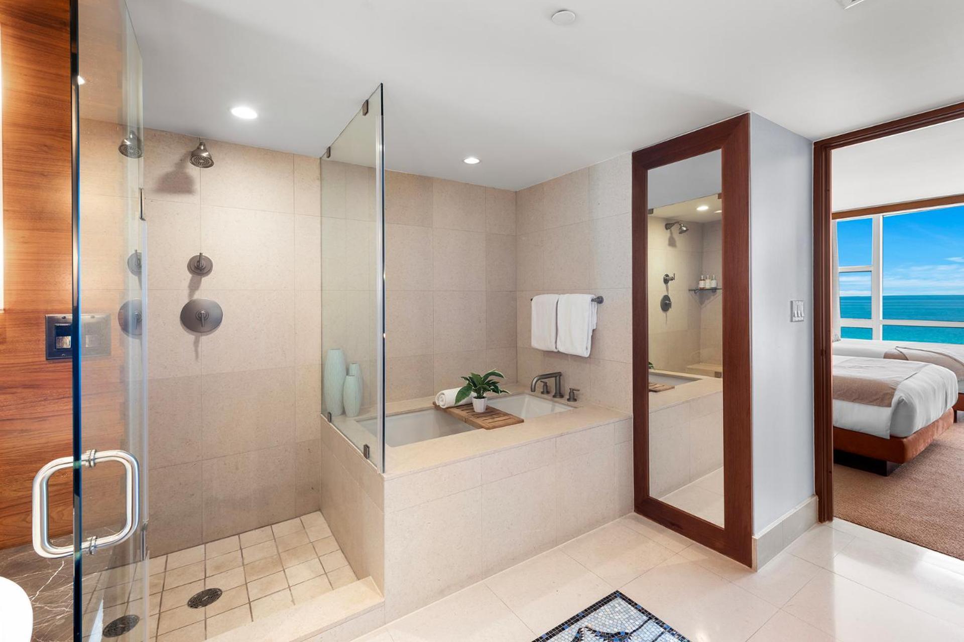 2 Bedroom Private Residence At Carillon Miami Resort -522 Miami Beach Exteriör bild